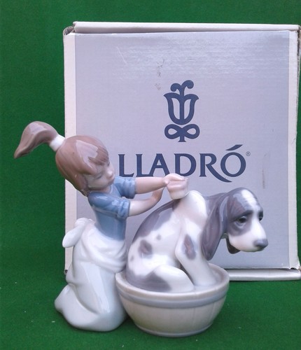 Lladro bashful bather - lladro,