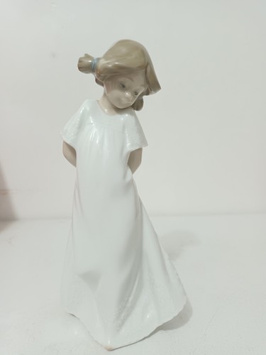 Nao lladro shy - "so, 1109