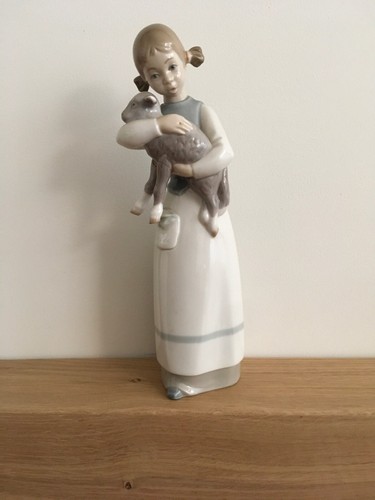 Lladro girl with lamb - lladro,