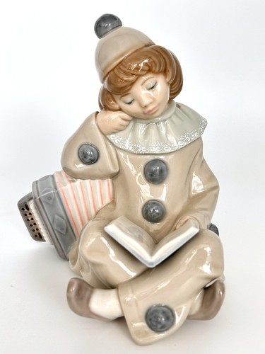 Lladro 1178 girl - lladro, with