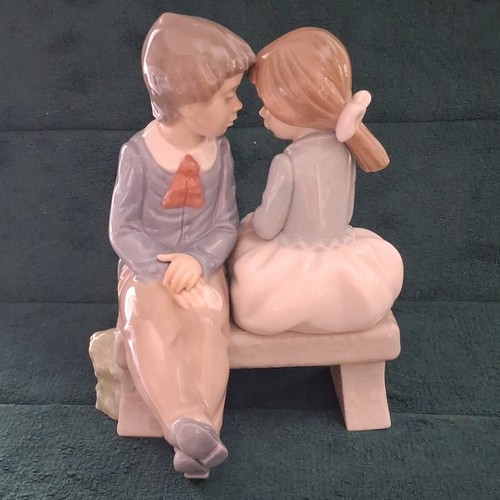 Nao lladro 1136 first - by, love