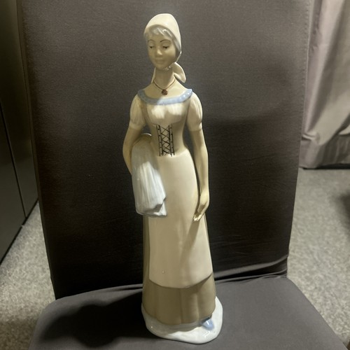 Lladro girl with - with, lamb
