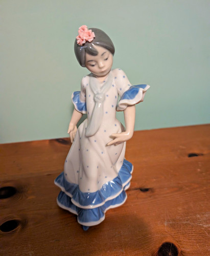 Lladro porcelain figurine - lladro,