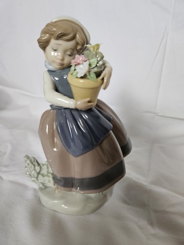 Lladro porcelain figurine - porcelain,