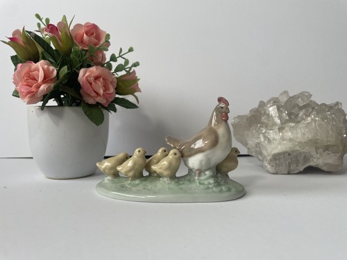 Nao lladro hen - lladro, chicks