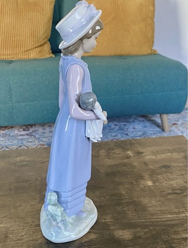 Lladro 5045 belinda with - lladro,