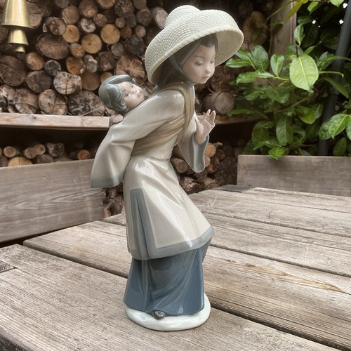 Retired 1998 lladro - lladro, chinese
