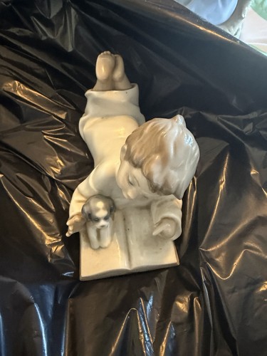Nao lladro porcelain - by,