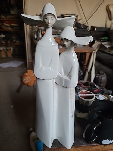 Lladro vintage figurine nuns - lladro,