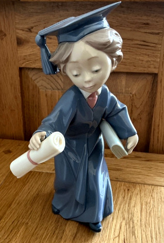 Rare lladro boy graduate - rare,