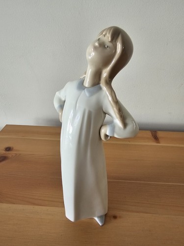 Lovely lladro fine - lovely,