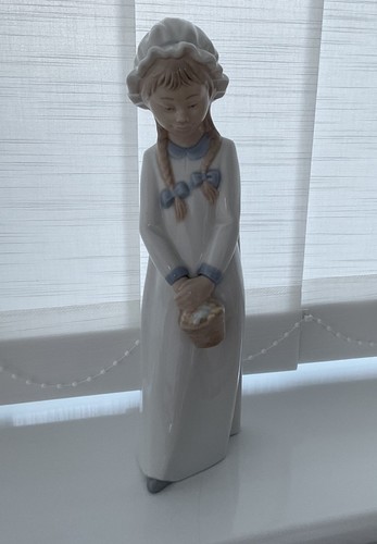 Nao lladro girl with - lladro,,