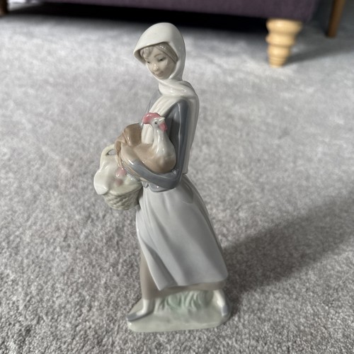 Lladro porcelain figure girl - lladro,