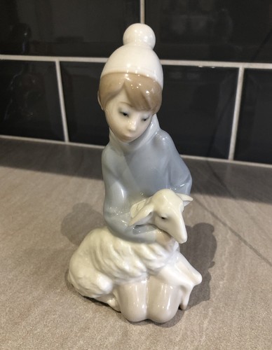 Lladro spain figure girl - lladro,, figure.