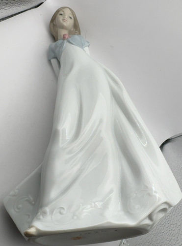 Nao lladro truly love - truly, in