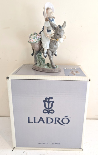 Lladro 5465 look girl - me,