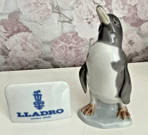 Lladro penguin model - (model, 5247