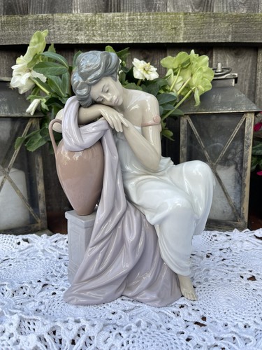 Lladro figurine lost dreams - figurine, in